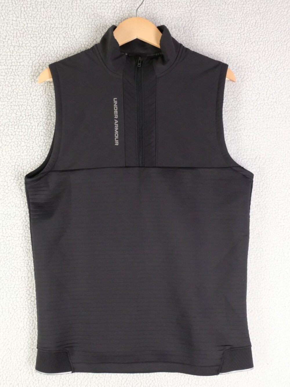 Under Armour Daytona Storm Vest Mens Small Black Golf Lightweight Quarter Zip